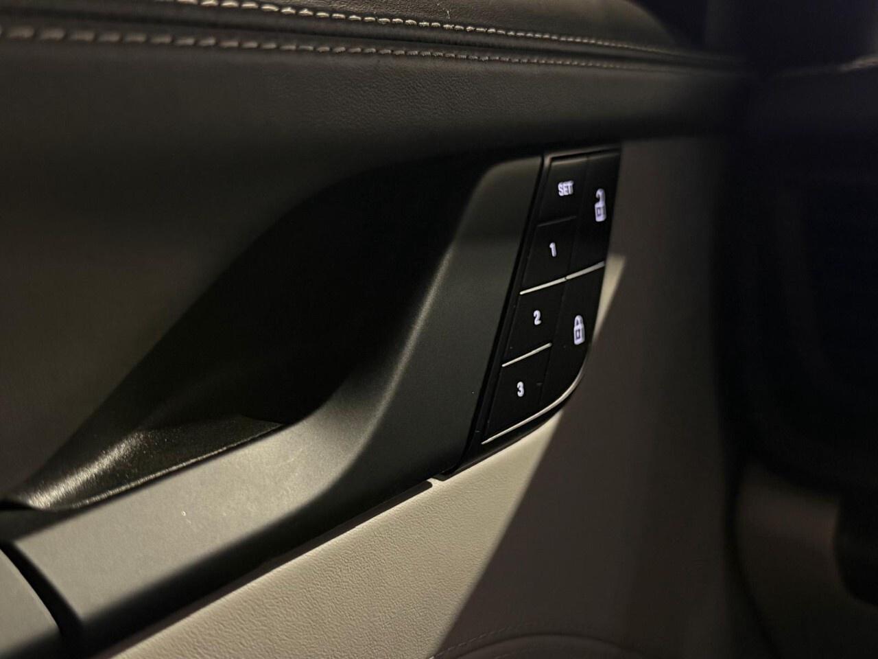 2023 Porsche 911 Carrera 4 GTS Cabriolet Photo