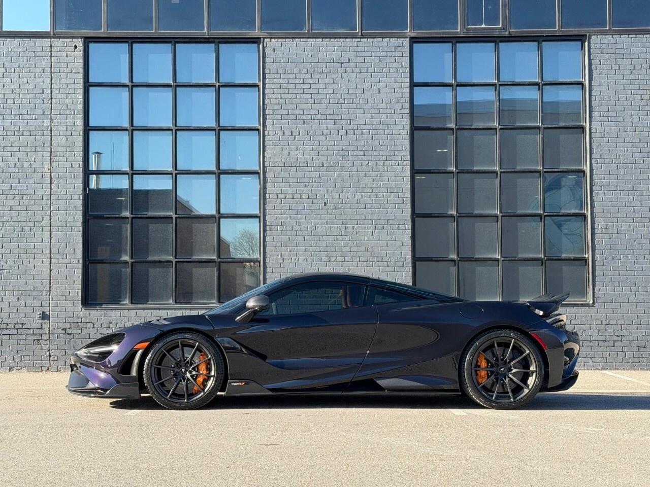 2021 McLaren 765LT Coupe Photo2