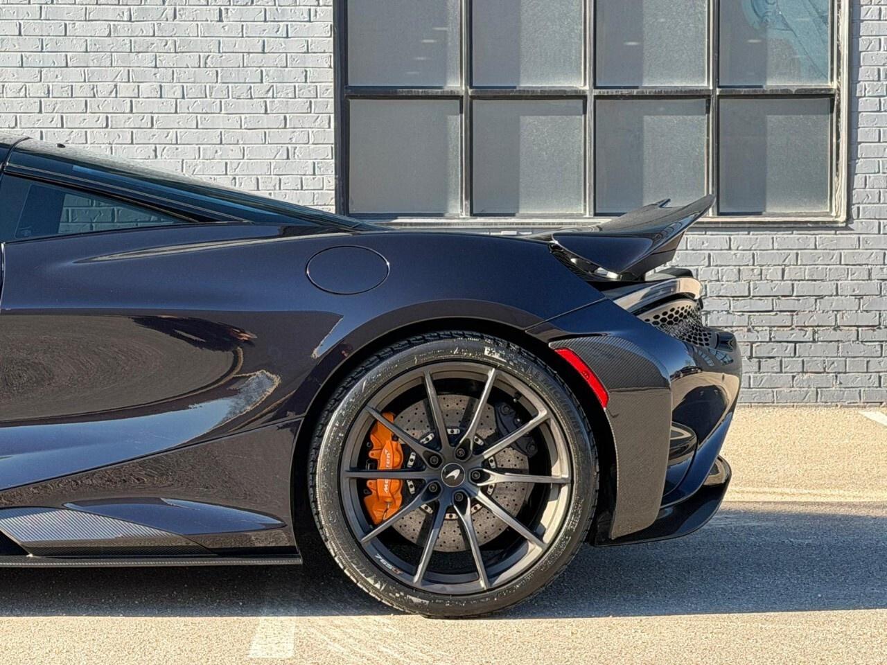 2021 McLaren 765LT Coupe Photo