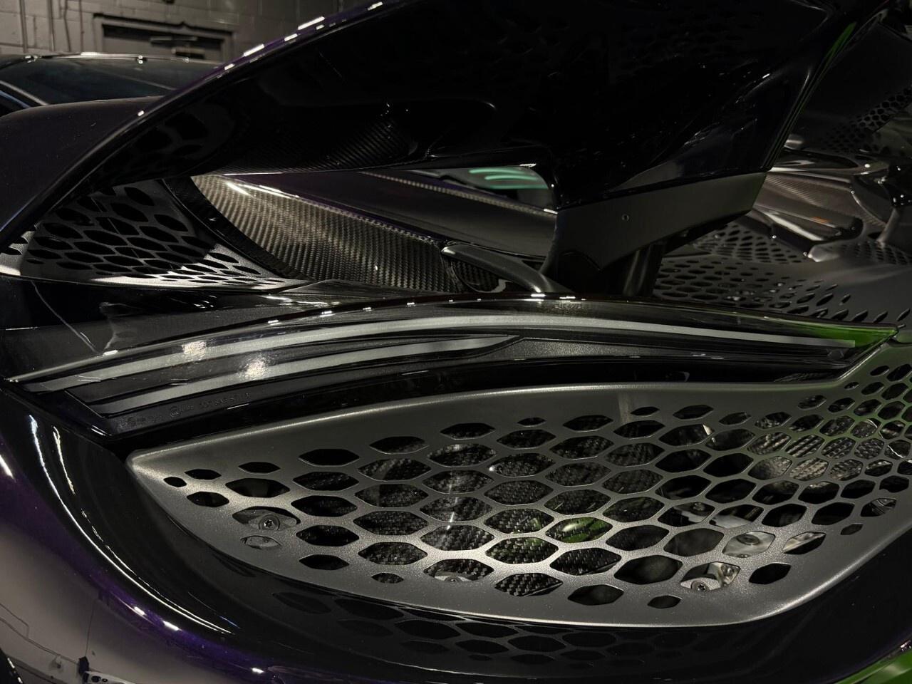 2021 McLaren 765LT Coupe Photo