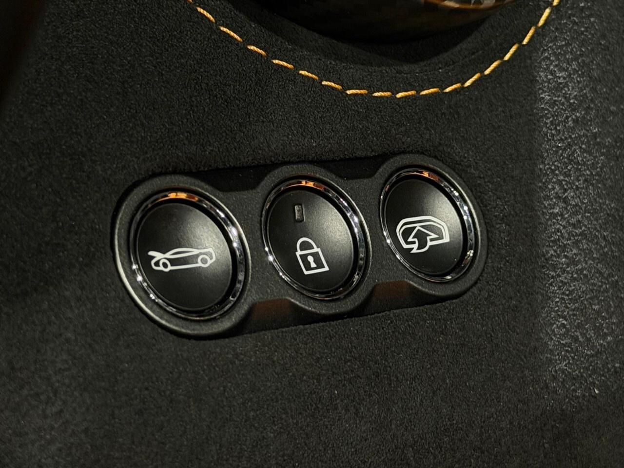 2021 McLaren 765LT Coupe Photo