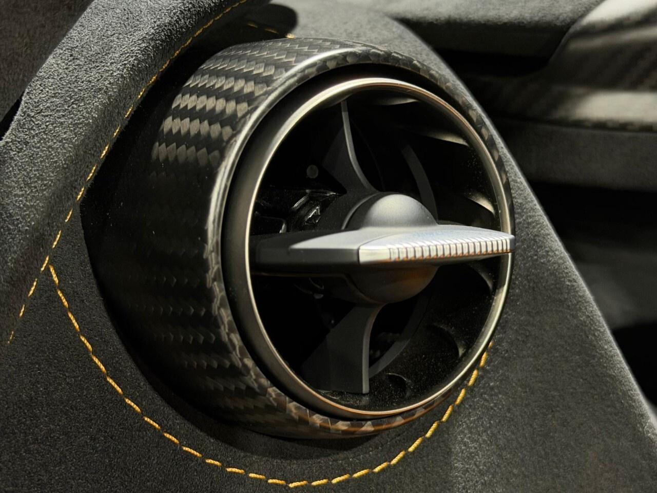 2021 McLaren 765LT Coupe Photo