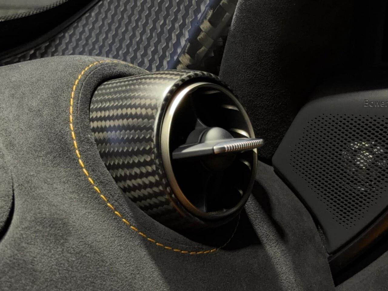 2021 McLaren 765LT Coupe Photo