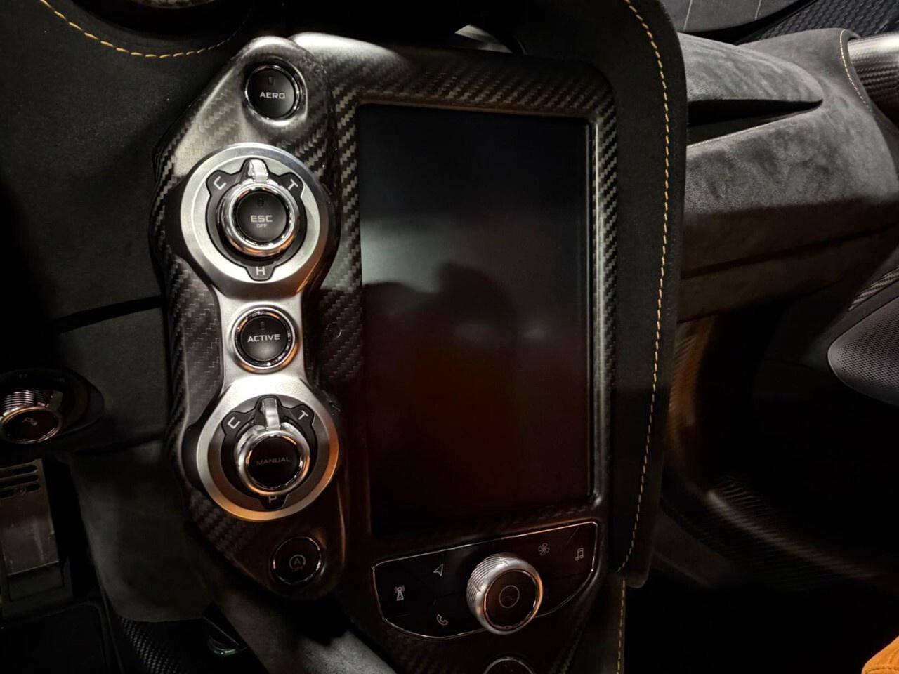 2021 McLaren 765LT Coupe Photo