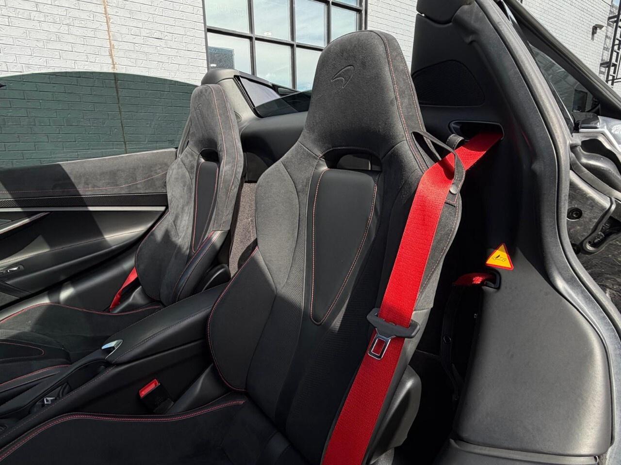 2020 McLaren 720S Performance Photo