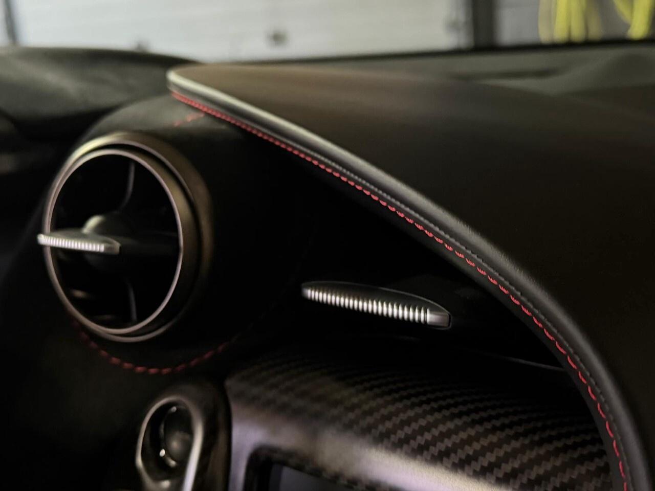 2020 McLaren 720S Performance Photo