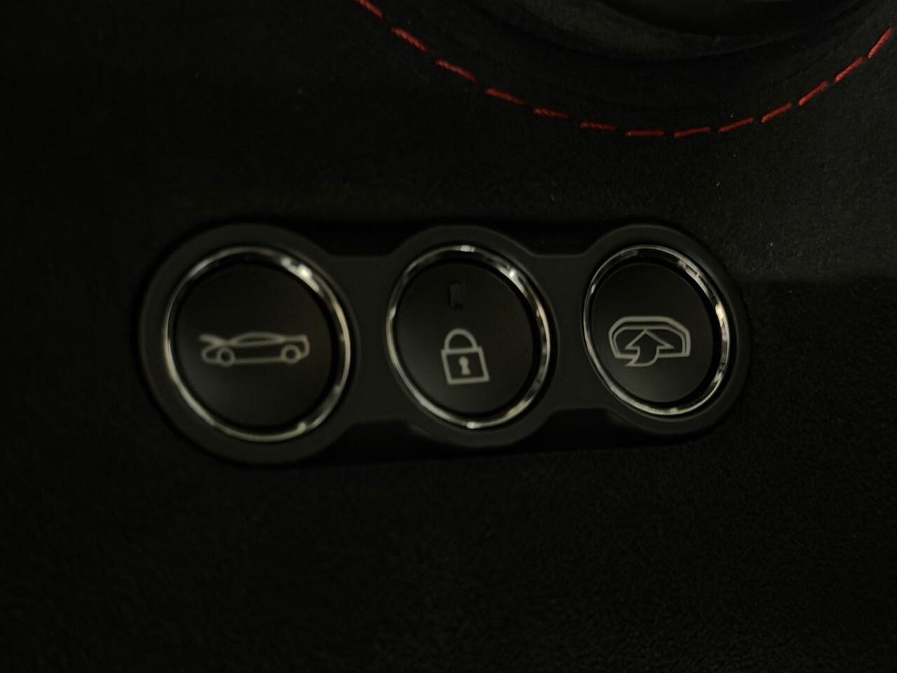 2020 McLaren 720S Performance Photo