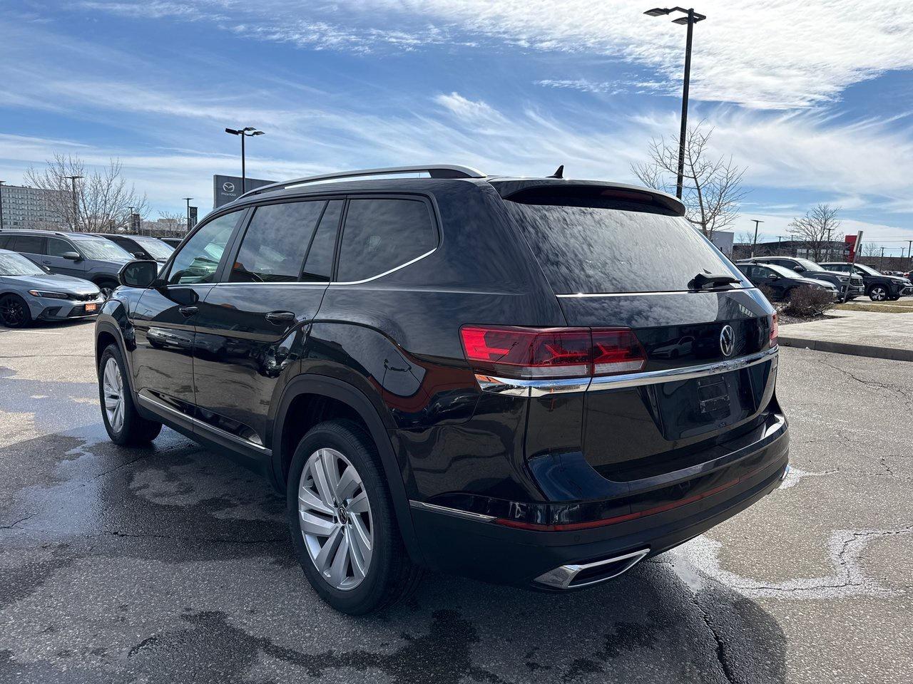 2021 Volkswagen Atlas Highline 2.0T 8sp at w/Tip 4MOTION (2) Photo2