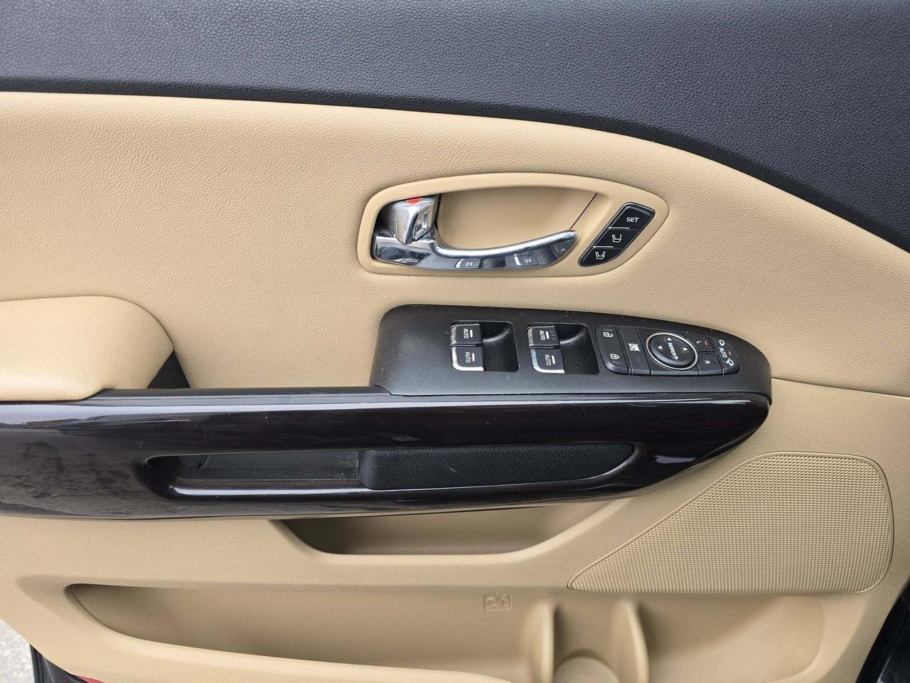 2018 Kia Sedona SXL Limited Photo