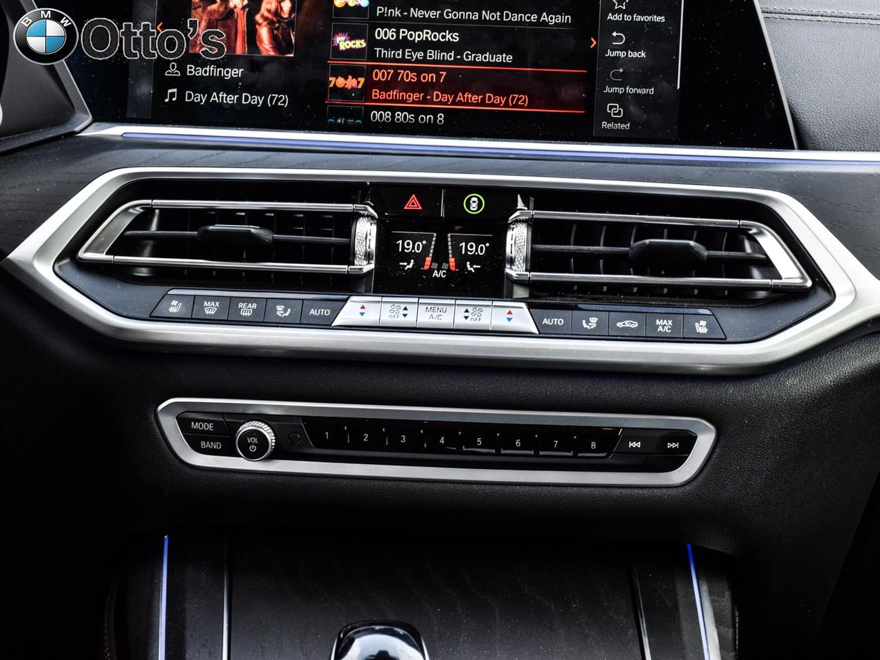 2022 BMW X7 xDrive40i Premium Enhanced Package 22inch Lt/Aly W Photo