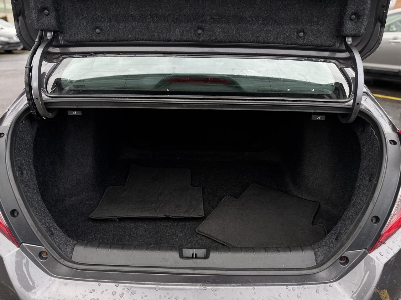 2020 Honda Civic Sedan LOW KMS Photo