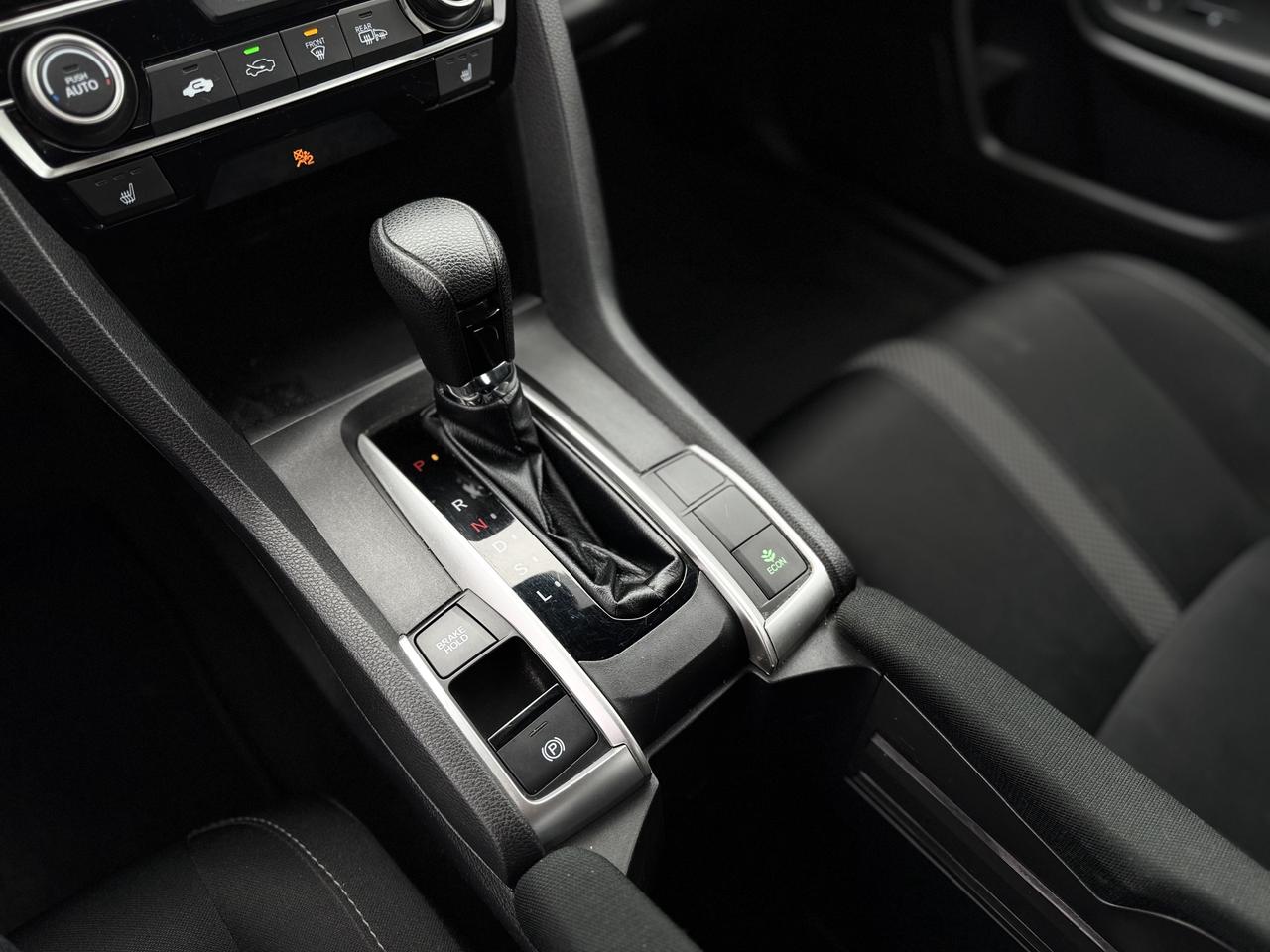 2020 Honda Civic Sedan LOW KMS Photo
