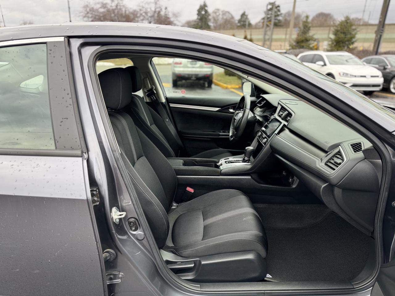 2020 Honda Civic Sedan LOW KMS Photo