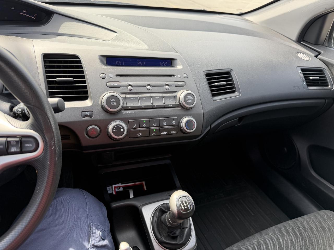 2011 Honda Civic Coupe SE   MANUAL   ONE OWNER   NO CLAIMS   LOW KM Photo