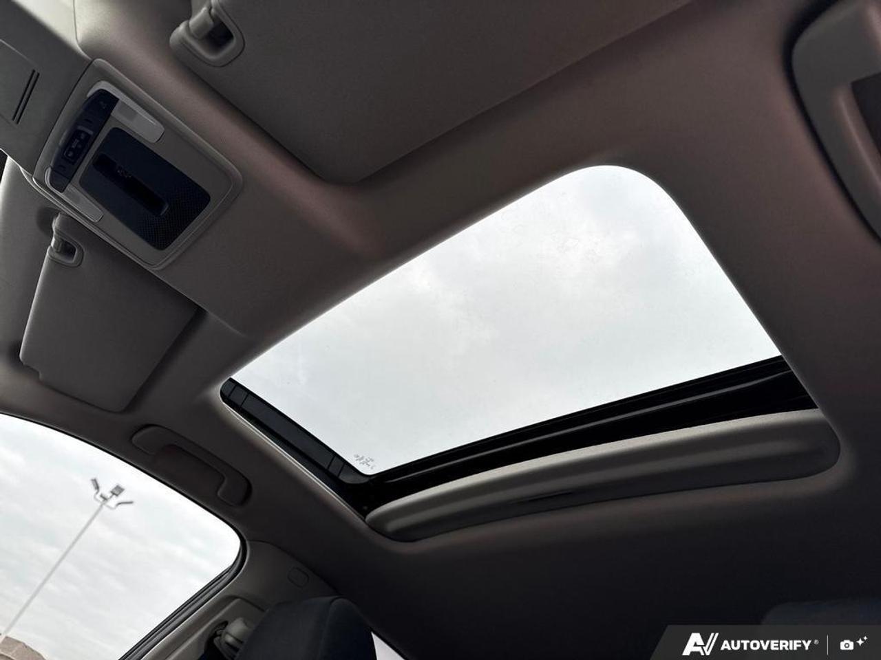 2024 Honda Civic Sedan EX CVT   SUNROOF   NO CLAIMS   ONE OWNER   CARPLAY Photo