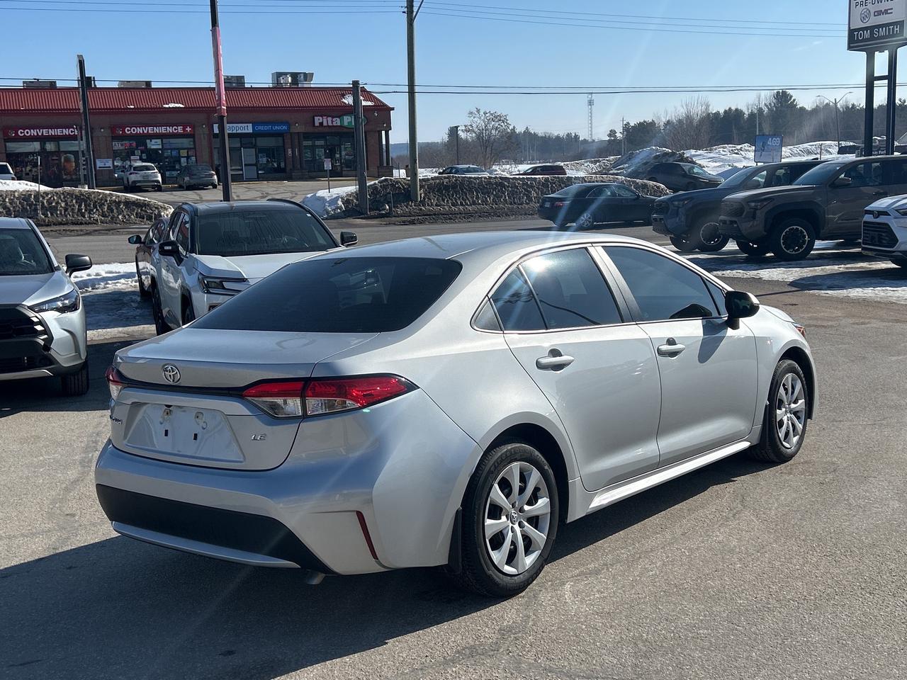 2020 Toyota Corolla LE   LOW KM   ONE OWNER Photo4