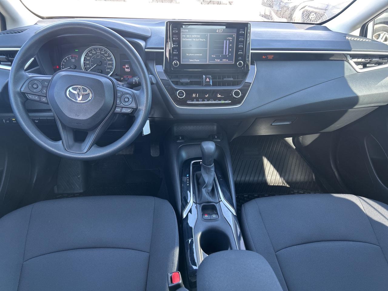 2020 Toyota Corolla LE   LOW KM   ONE OWNER Photo