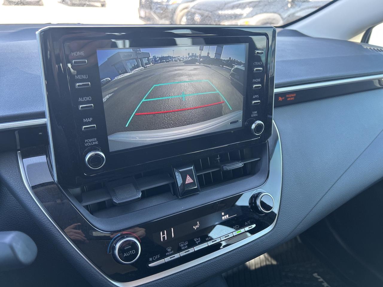 2020 Toyota Corolla LE   LOW KM   ONE OWNER Photo