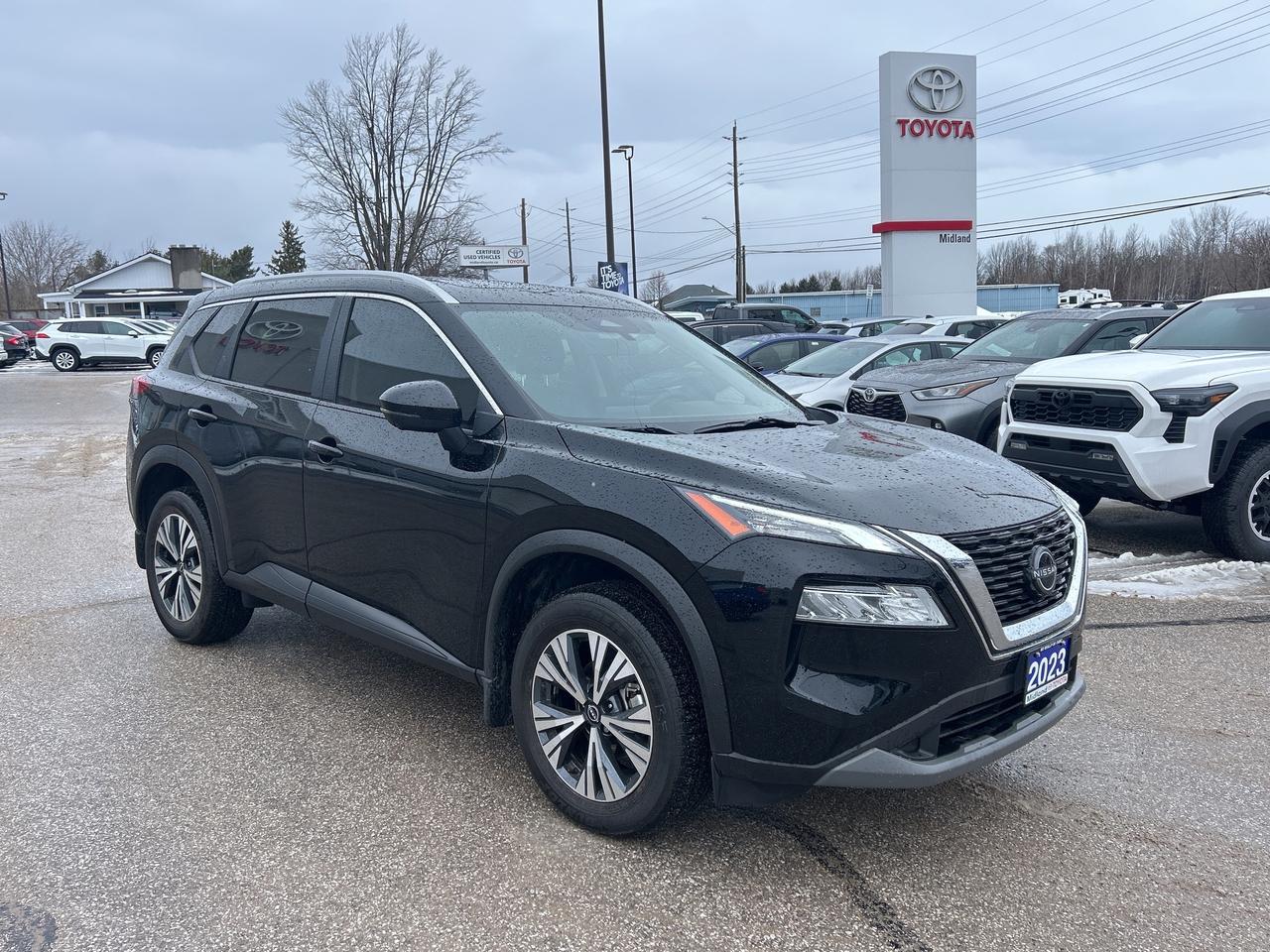 2023 Nissan Rogue SV Moonroof   LOW KM Photo