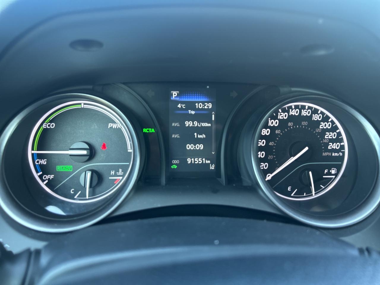 2023 Toyota Camry HYBRID SE Photo