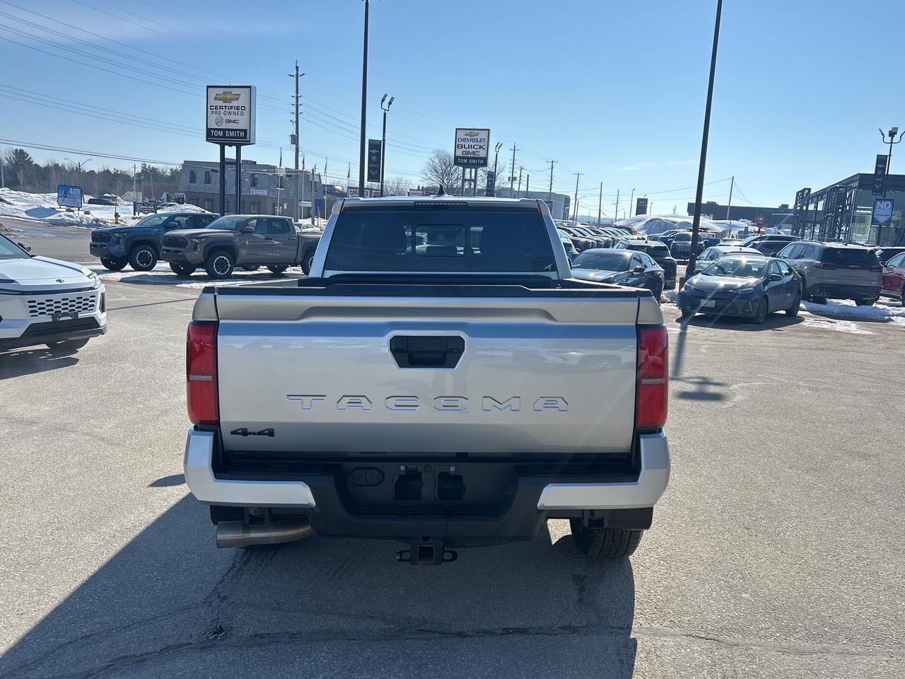 2024 Toyota Tacoma TRD Sport Photo3