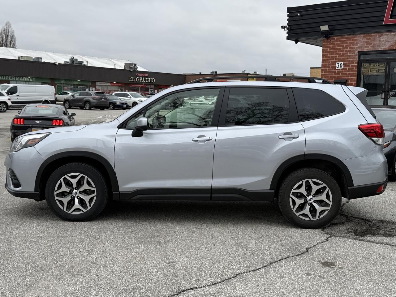 2022 Subaru Forester NO ACCIDENTS l Subaru Warranty l Conv Pkg l AWD Photo