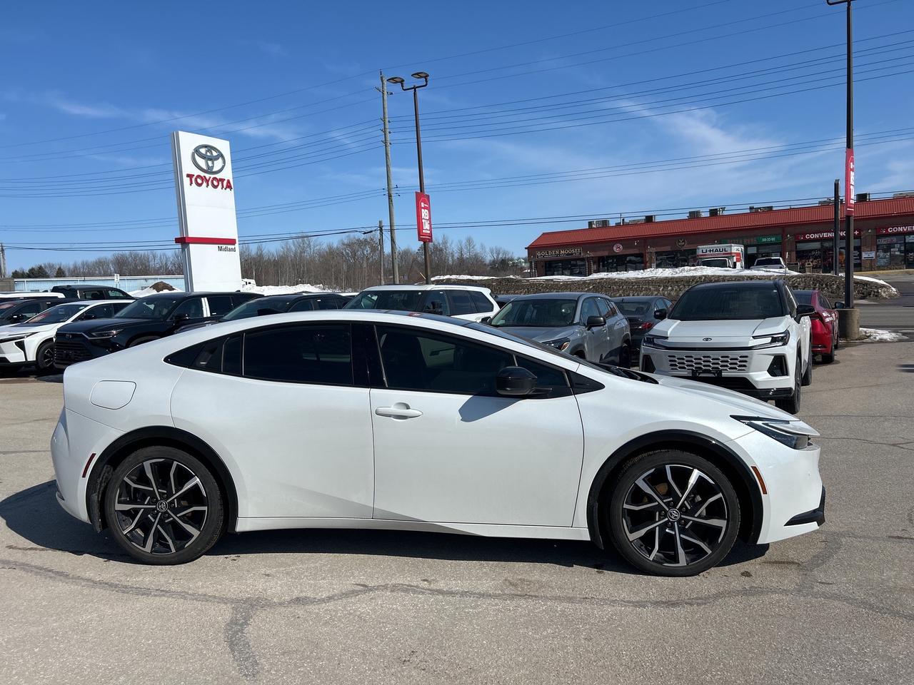 2024 Toyota Prius Prime SE Photo