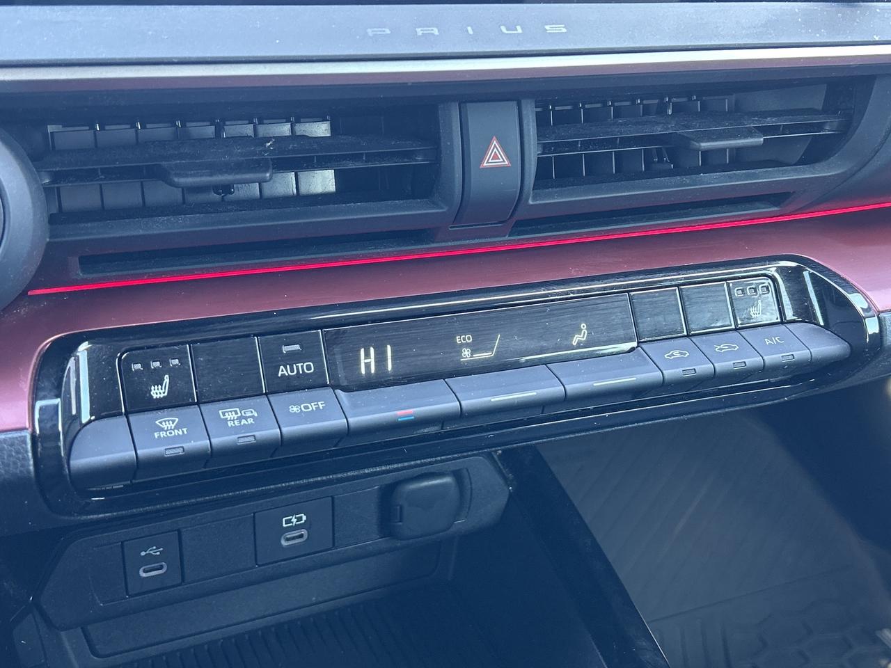 2024 Toyota Prius Prime SE Photo