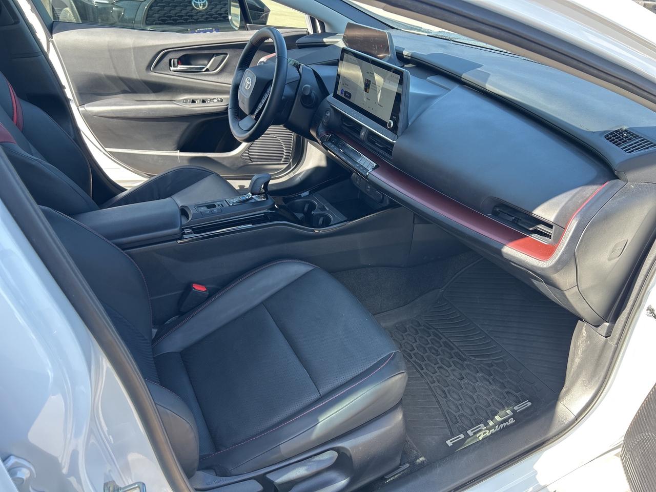 2024 Toyota Prius Prime SE Photo