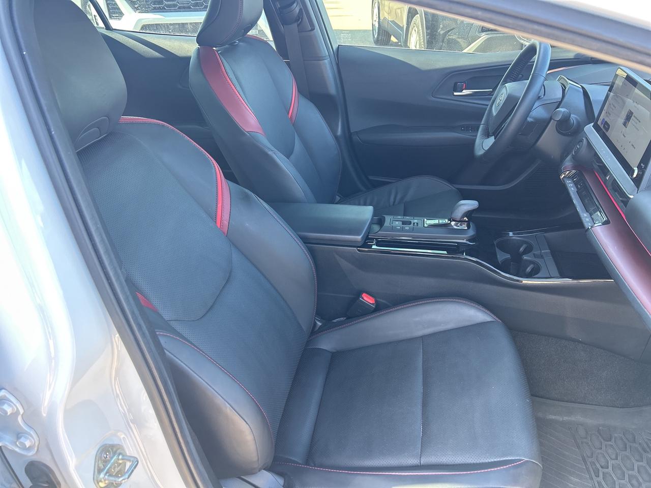 2024 Toyota Prius Prime SE Photo