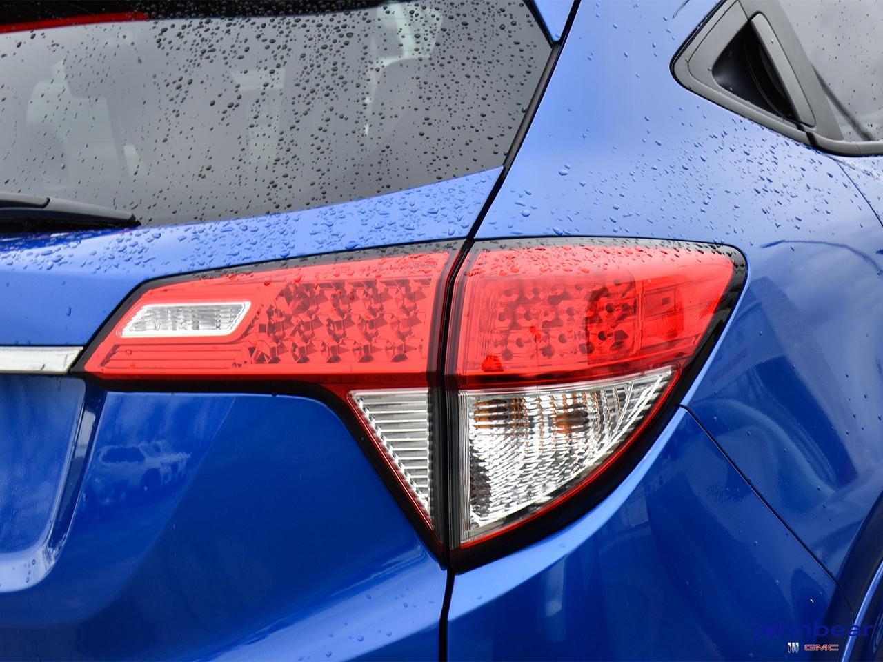 2022 Honda HR-V Touring Photo