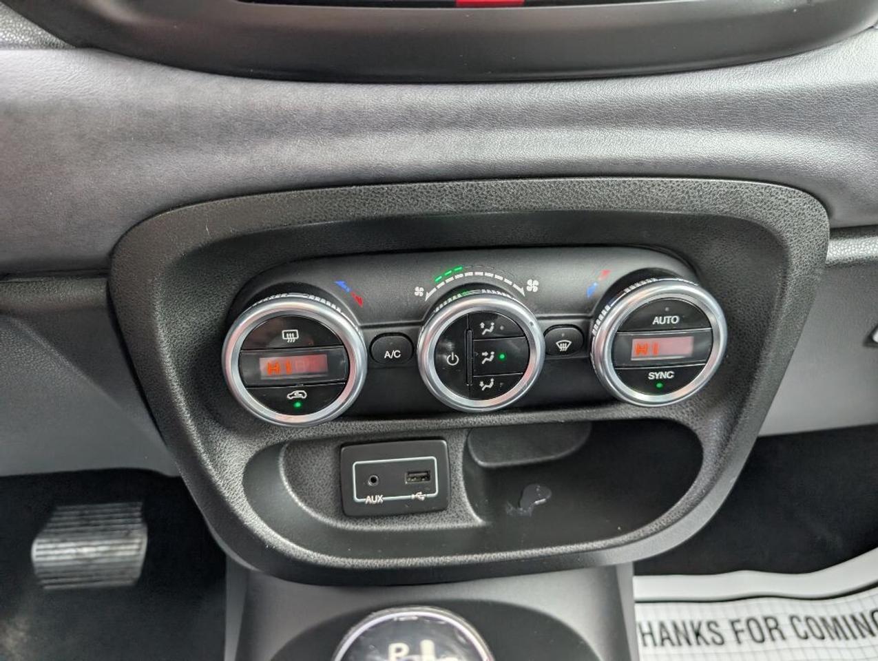 2015 Fiat 500L Lounge   NAV   LEATHER   PANOROOF   CAMERA Photo