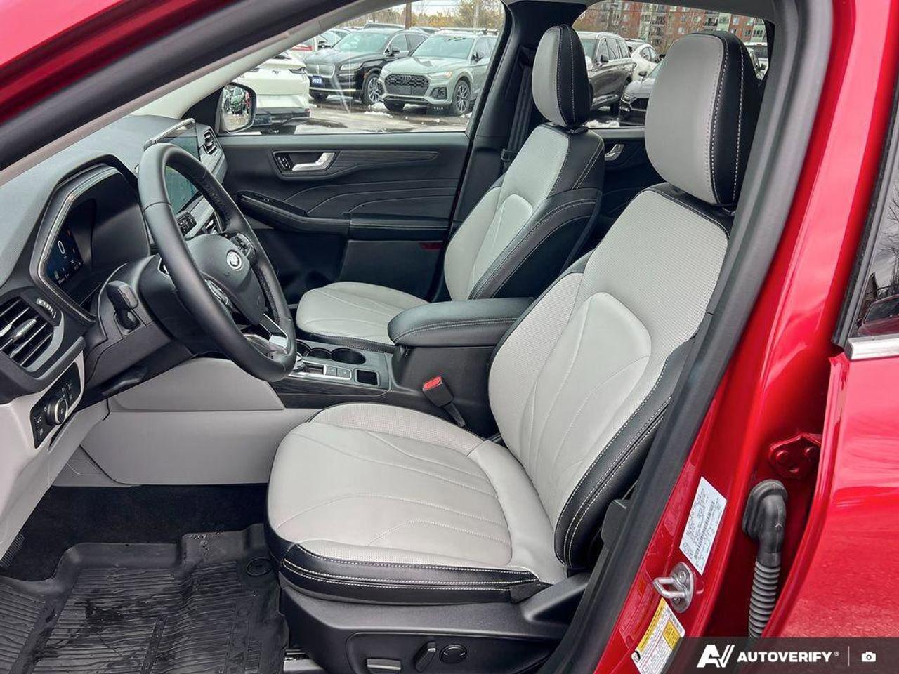 2025 Ford Escape PHEV   DEMO   HTD STEER WHEEL   FWD Photo