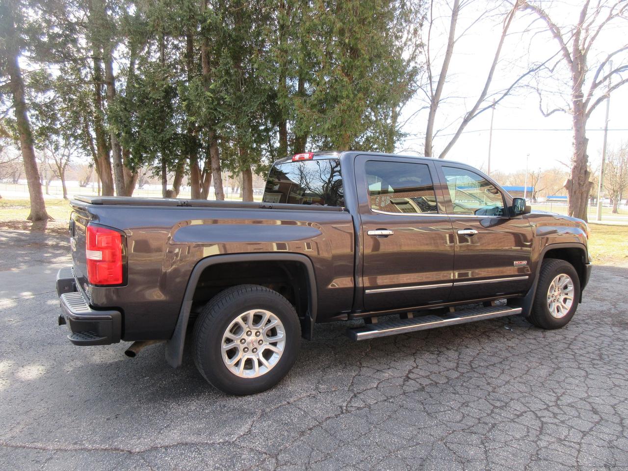 2015 GMC Sierra 1500 4WD Crew Cab 143.5" SLE All Terrain Photo4