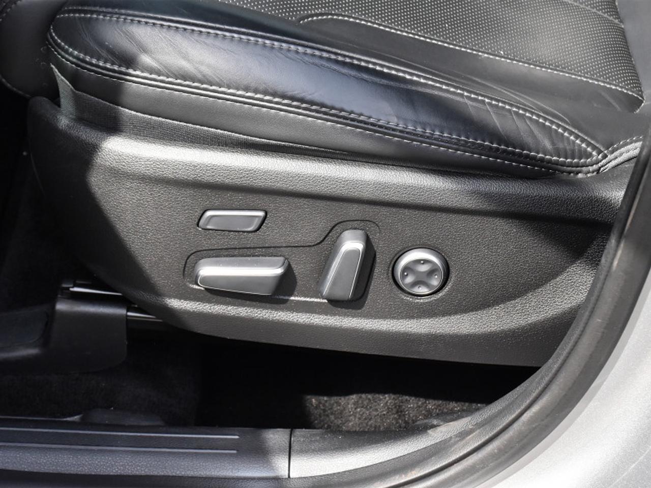 2022 Hyundai Santa Fe Ultimate Calligraphy AWD   Nappa Leather  Nav   Ro Photo
