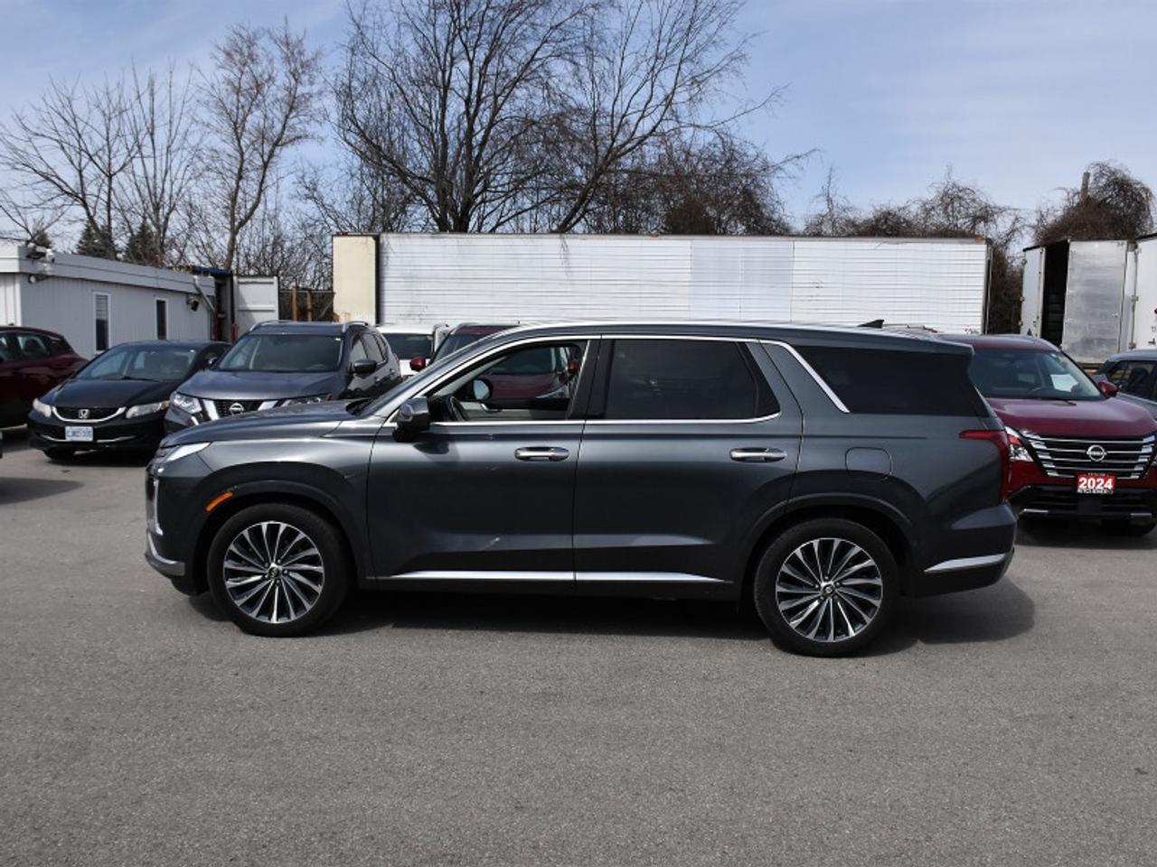 2023 Hyundai PALISADE Ultimate Calligraphy AWD-Captain Chairs  Navi  Roo Photo