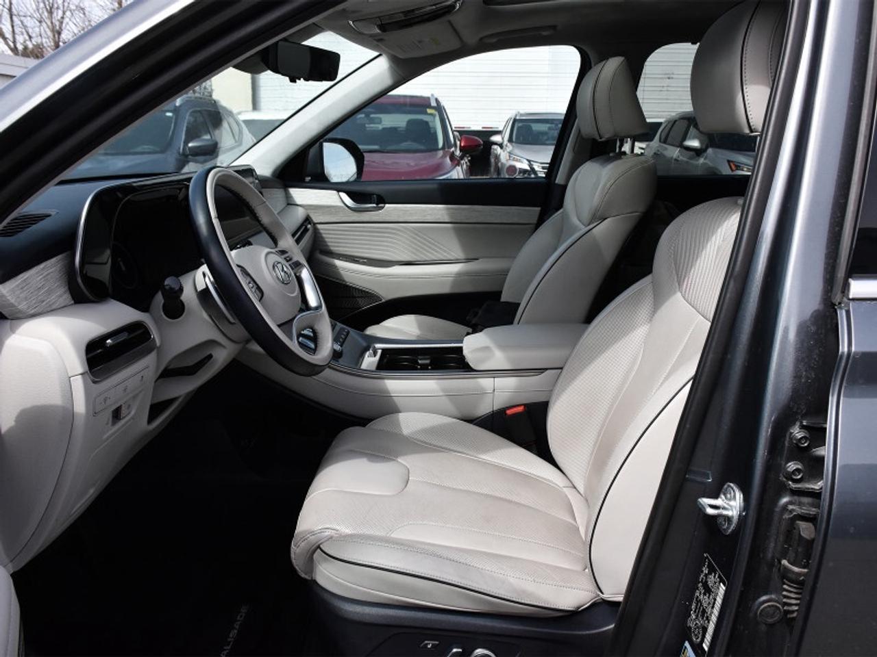 2023 Hyundai PALISADE Ultimate Calligraphy AWD-Captain Chairs  Navi  Roo Photo