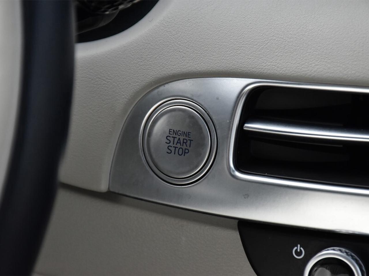 2023 Hyundai PALISADE Ultimate Calligraphy AWD-Captain Chairs  Navi  Roo Photo