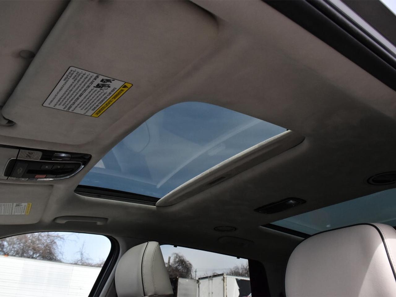 2023 Hyundai PALISADE Ultimate Calligraphy AWD-Captain Chairs  Navi  Roo Photo