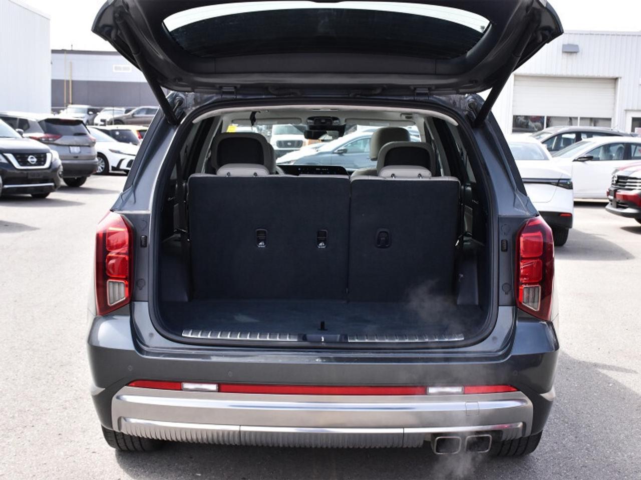2023 Hyundai PALISADE Ultimate Calligraphy AWD-Captain Chairs  Navi  Roo Photo