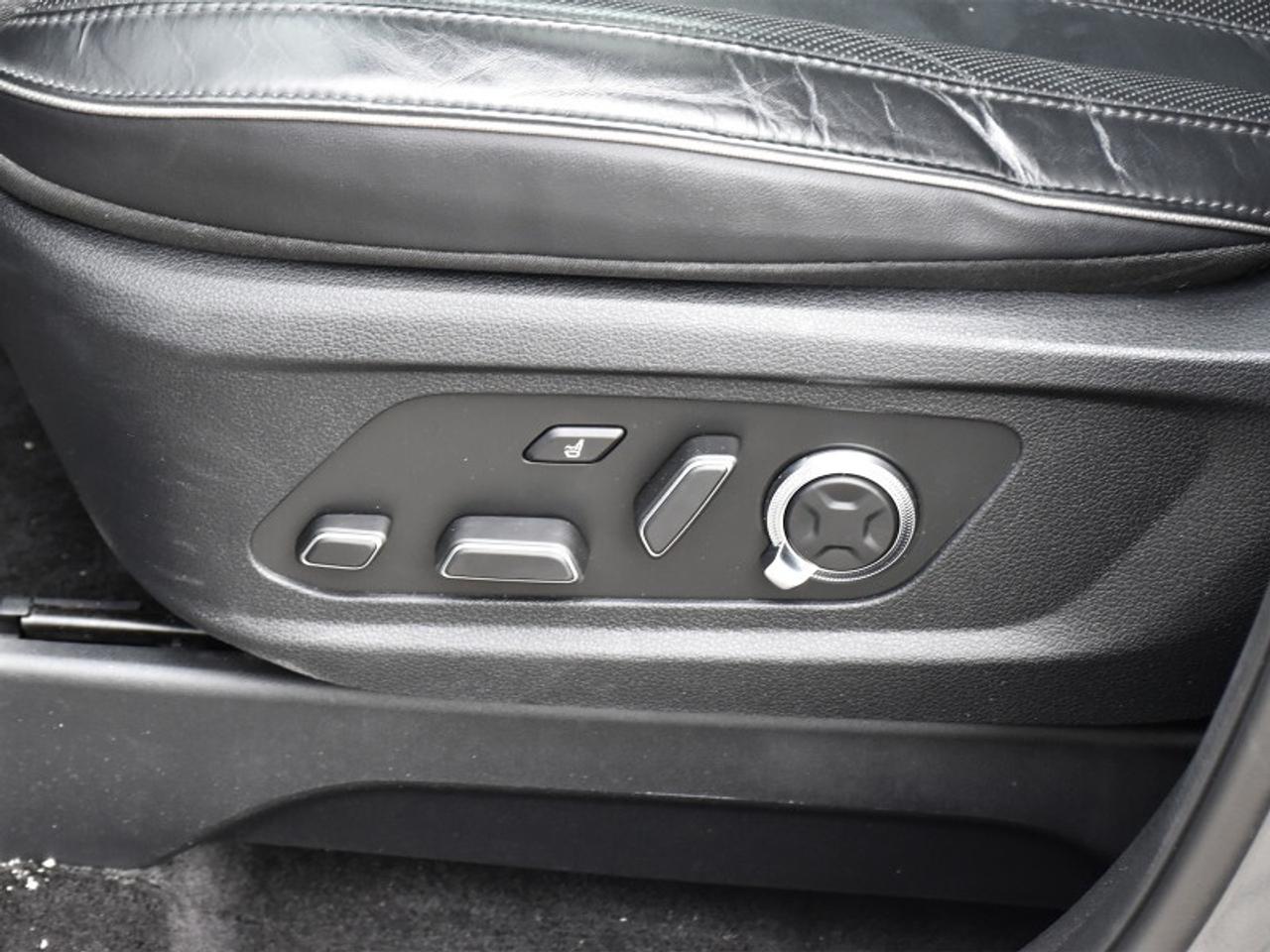 2023 Hyundai PALISADE Ultimate Calligraphy 7-Pass-Napp Leather  Captain Photo