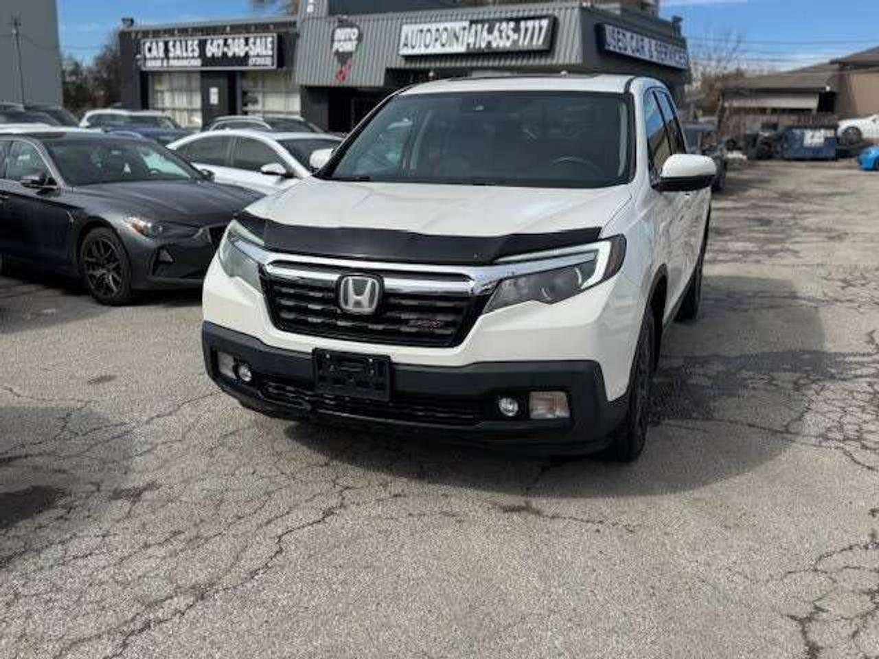 2017 Honda Ridgeline SPORT Photo5