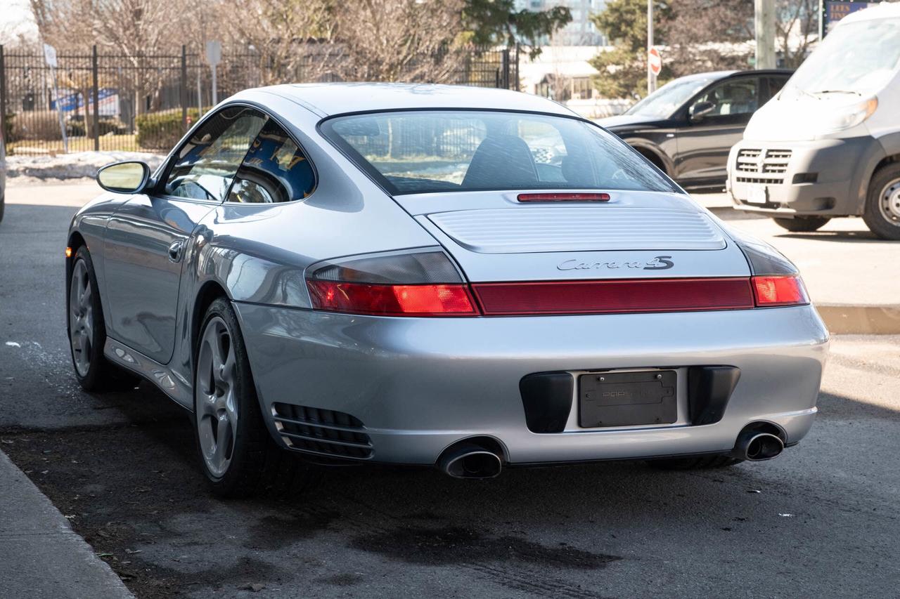 2002 Porsche 911 Carrera 4S   Coupe 6-speed manual Photo