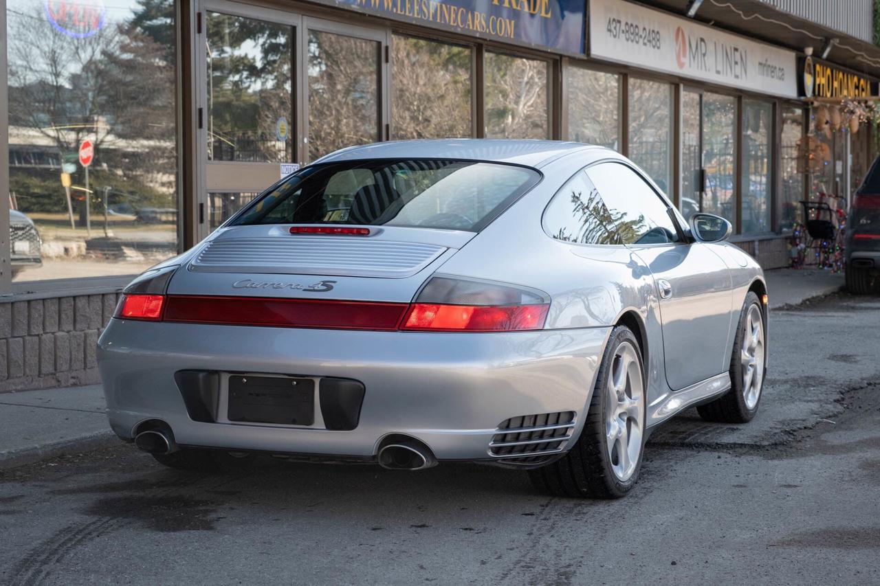 2002 Porsche 911 Carrera 4S   Coupe 6-speed manual Photo