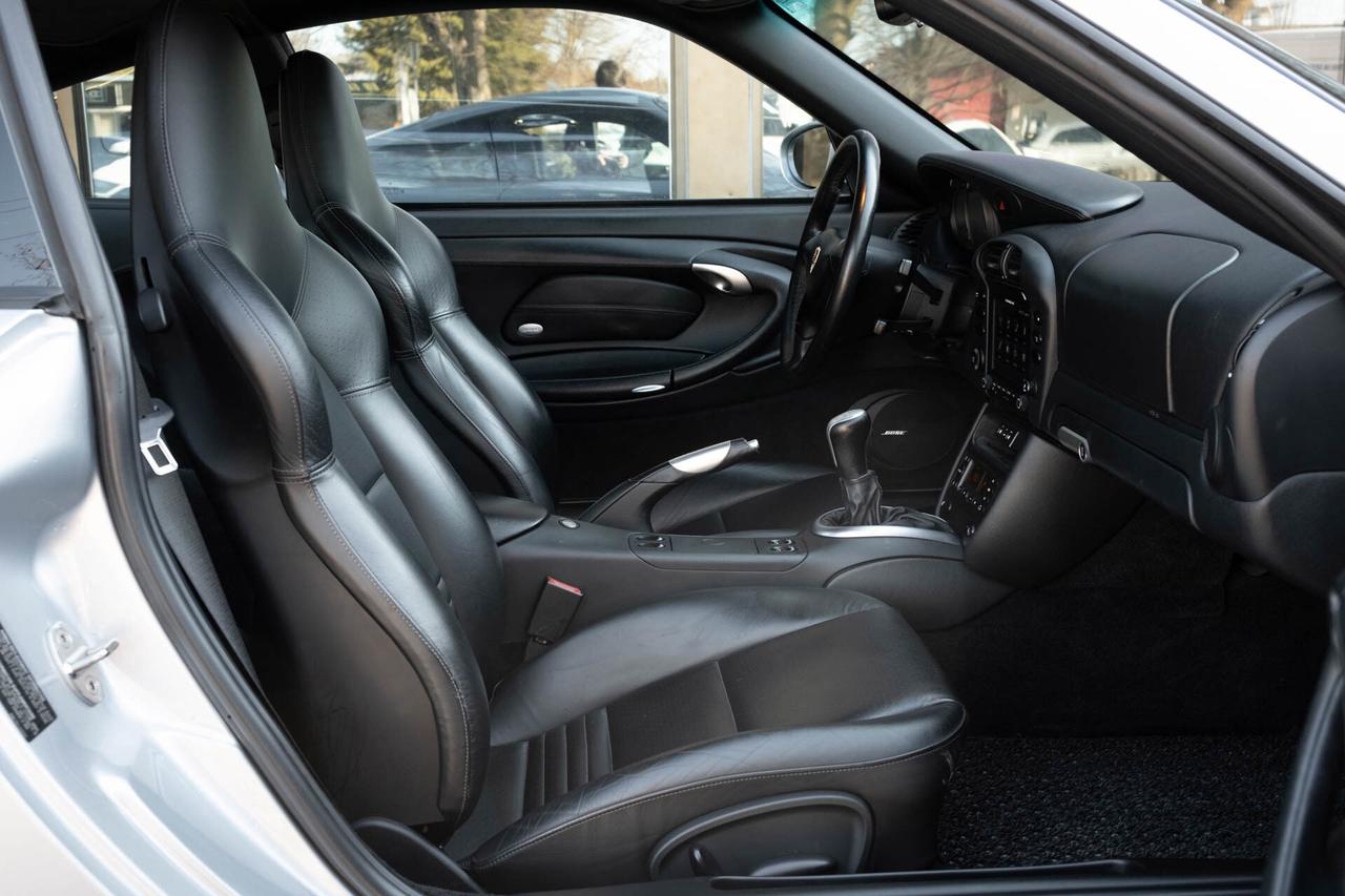 2002 Porsche 911 Carrera 4S   Coupe 6-speed manual Photo