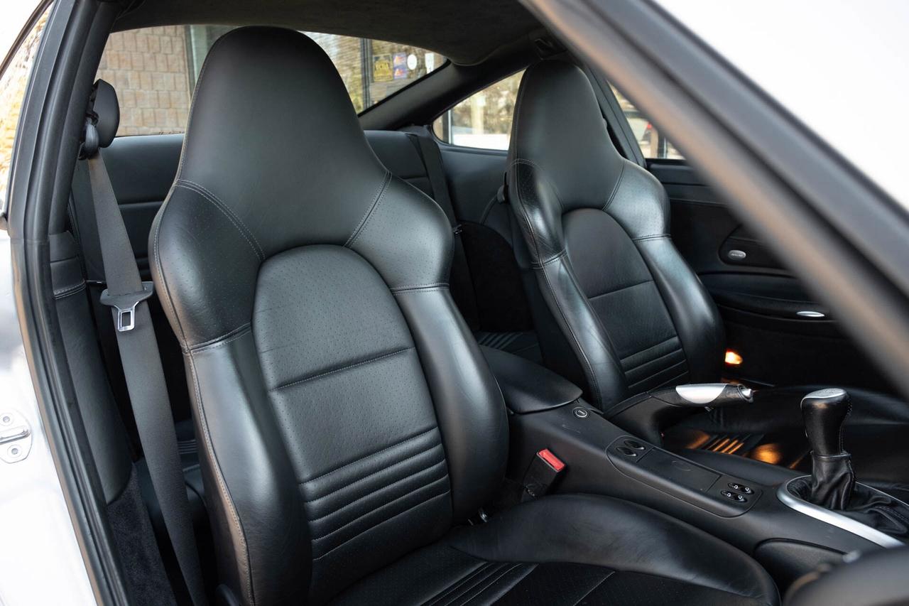 2002 Porsche 911 Carrera 4S   Coupe 6-speed manual Photo