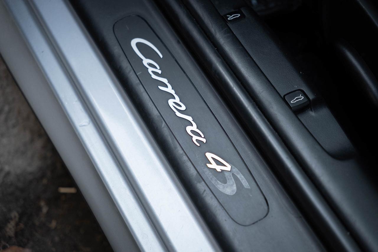 2002 Porsche 911 Carrera 4S   Coupe 6-speed manual Photo