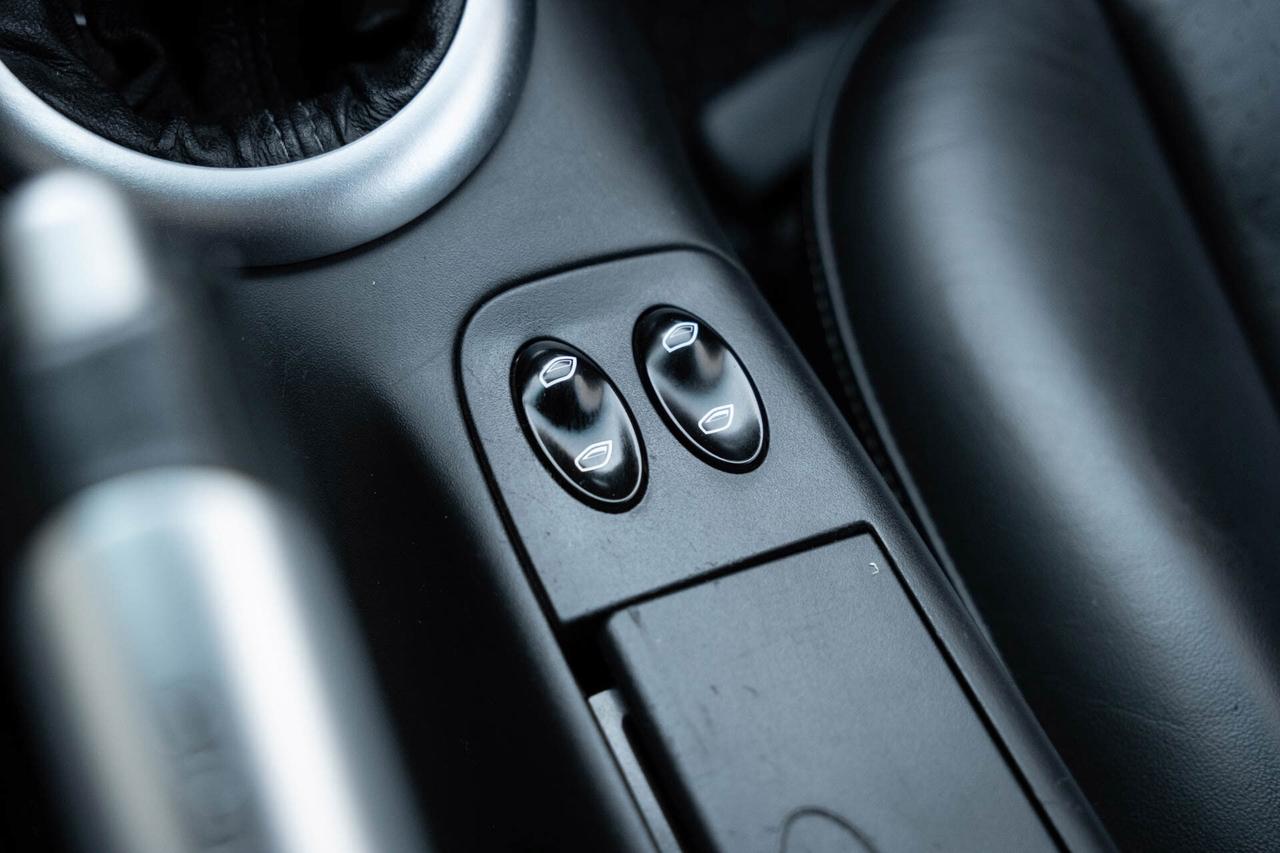 2002 Porsche 911 Carrera 4S   Coupe 6-speed manual Photo