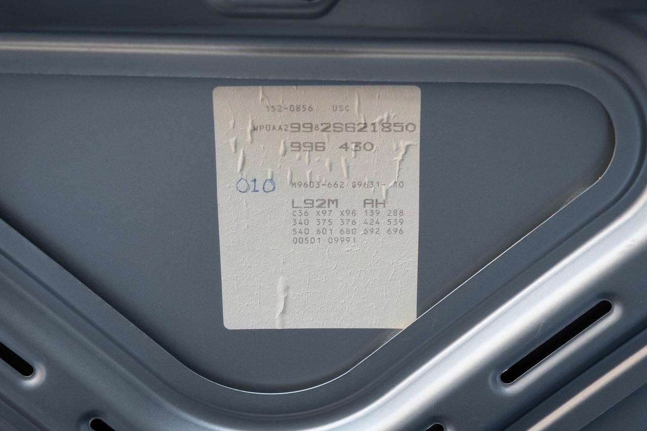 2002 Porsche 911 Carrera 4S   Coupe 6-speed manual Photo