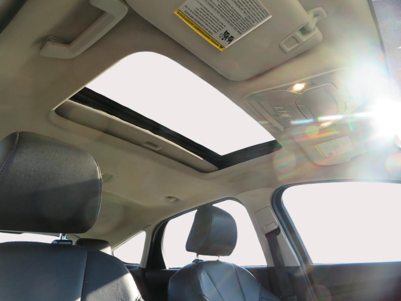 2015 Ford Focus 5dr HB Titanium Photo